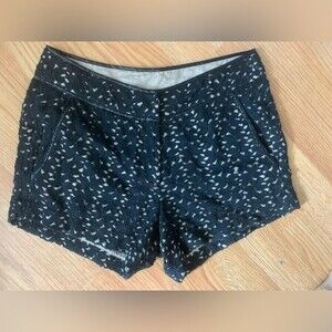 Yoana Baraschi Black Lace Shorts  Size 2